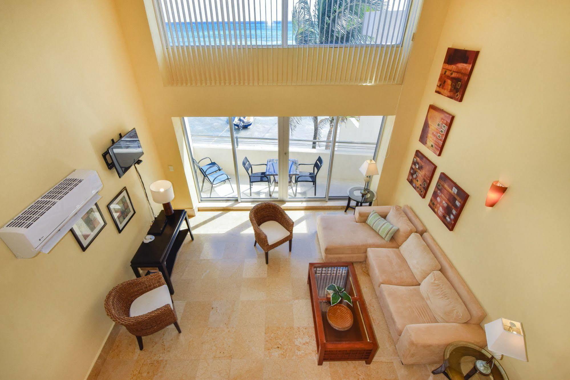 Ocean Plaza Condos Playa del Carmen Exterior photo